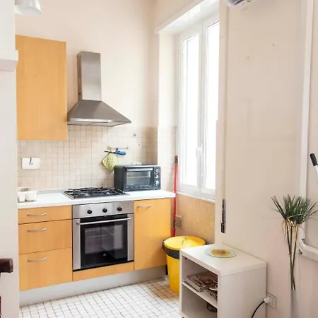 Here's A New Laura's Place - Close To San Pietro Apartmán *